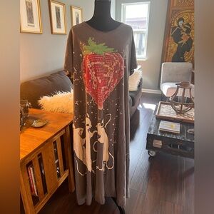 Magnolia Pearl T-shirt, dress, mouse/strawberry discotheque. NWT.